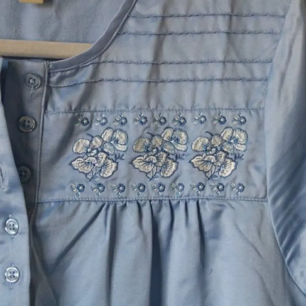Vintage Baby Blue Appleseed's Long Nightgown Robe Embroidered Medium‎